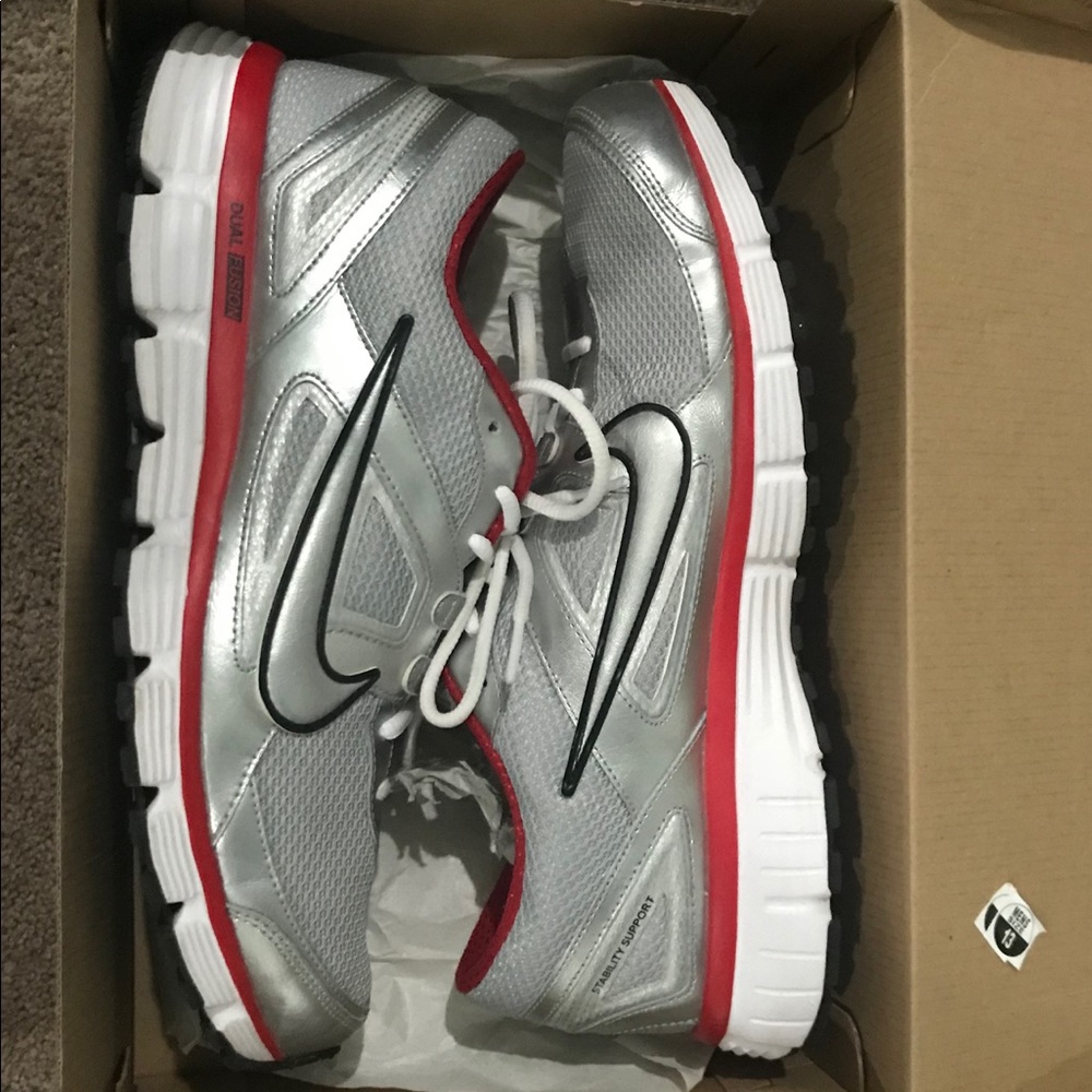 Men’s Nike Dual fusion